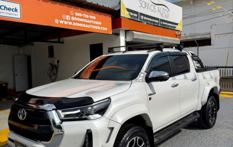 Toyota Hilux SRX  '2025